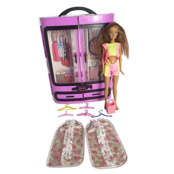 Barbie Fashionista Ultimate Closet Wardrobe Set With Doll & Accessories - Picture 7 of 7